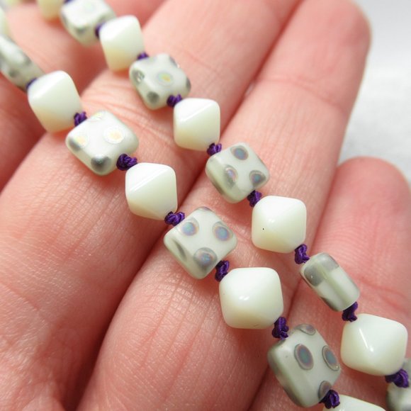 Hand knotted Uranium glass bead necklace - Picture 10 of 16